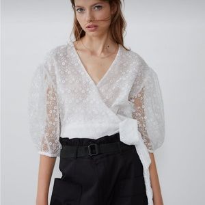 Zara Cropped Top Lace Embroidery White Size S